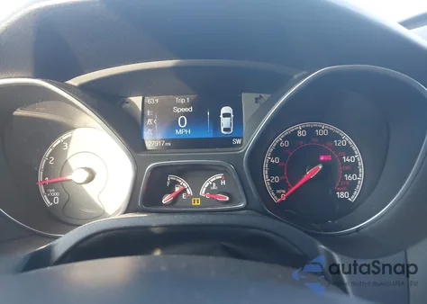 2015 Ford Focus z USA, uszkodzony, nr VIN 1FADP3L90FL213374